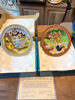 Disney 3D Collector Plates Dumbo and Bambi