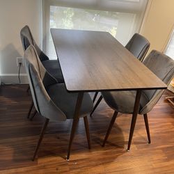 4- Person Dining Set