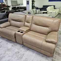 Power Reclining Loveseat With Center Console 