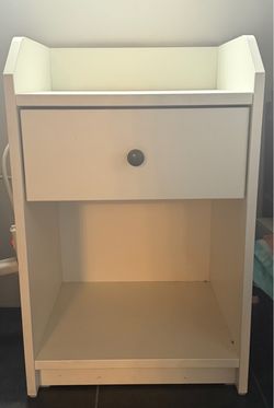 IKEA nightstand withe excellent condition
