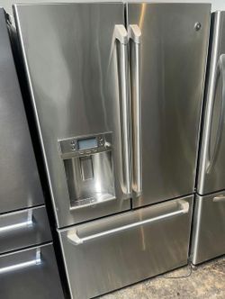 GE French Door Stainless Steel Fridge with IceMaker
