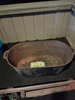 5 gallon cast iron pot