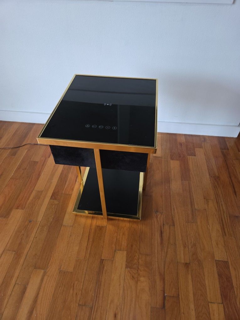 Table Speaker With Bluetooth