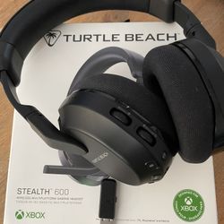 Turtle Beach Stealth 600 Wireless Headset For Xbox, PS5 And Mobile.