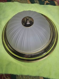 New in Box Minka-Lavery 828-22 Classic 1-Light Flush Mount Ceiling Lights