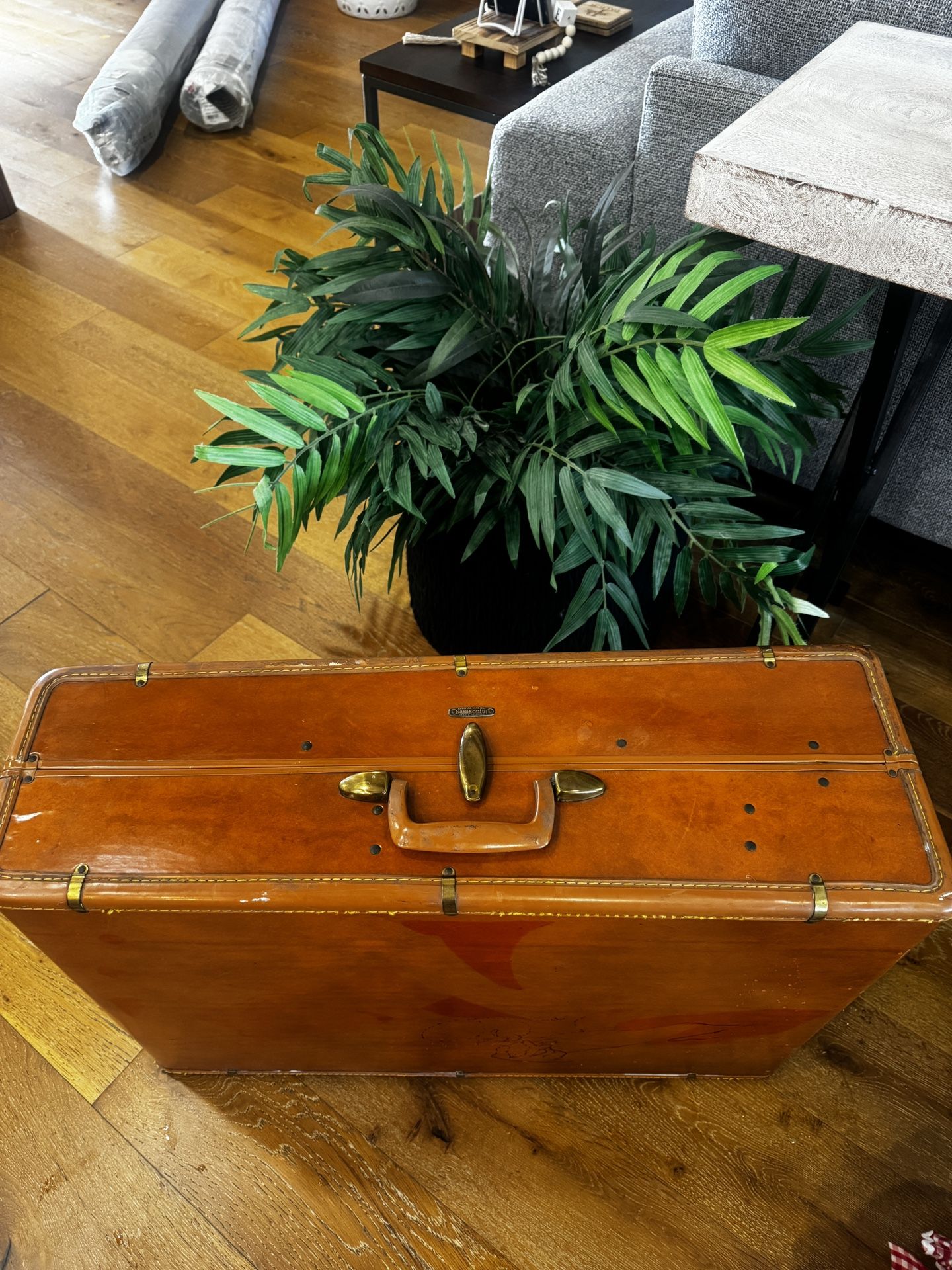 Vintage Large Samsonite Suitcase and Hawkeye Picnic Basket