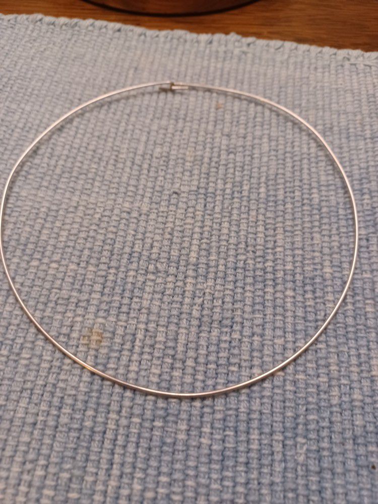 Silver Wire Choker Necklace