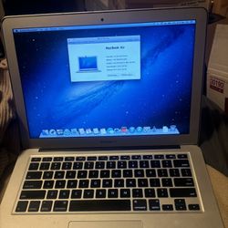 MacBook Air i5 Processor A1466 In Dublin
