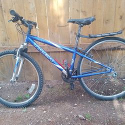 Trek 820