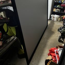 Projector Screen