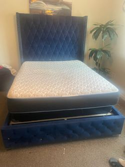 Queen size bed
