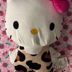 HELLO KITTY PLUSHIE