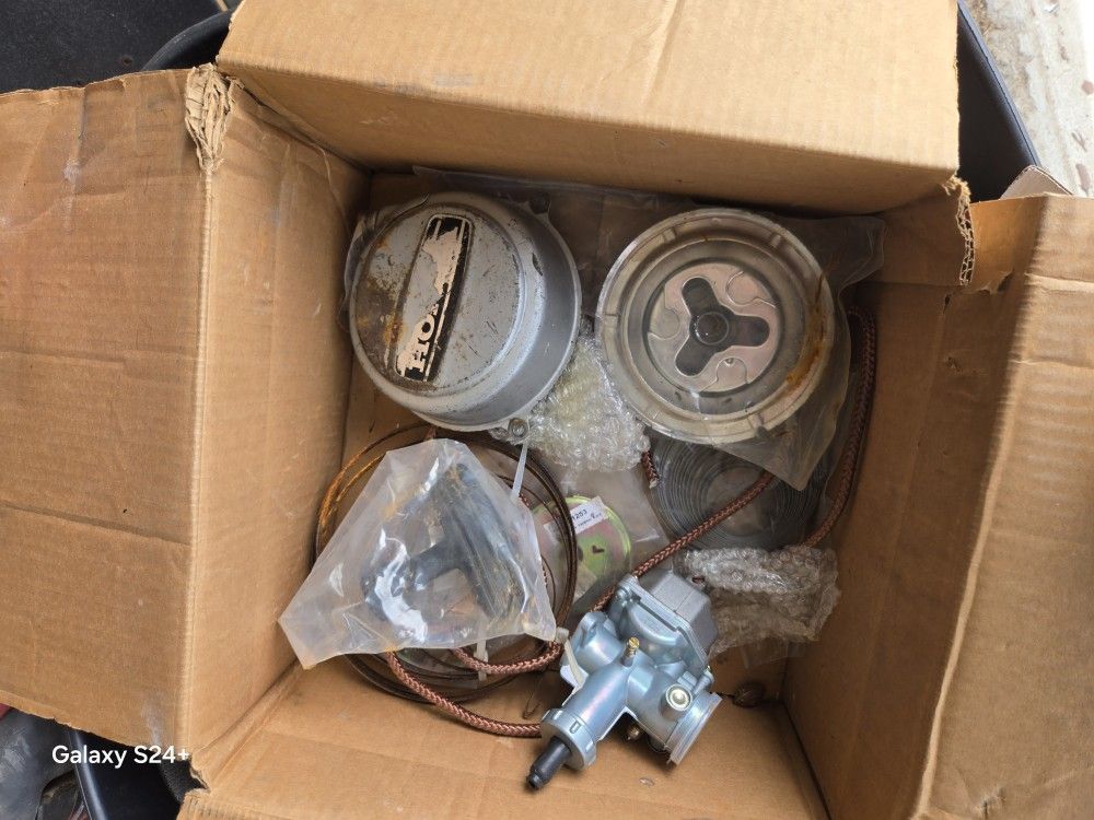 Honda ATC Three Wheeler Pull Start And Carb