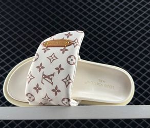 Classic style slippers in denim fabric