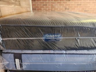 Free delivery! Liquidation Sale! Full size Plush Beautyrest Mattress Still in Plastic Wrap