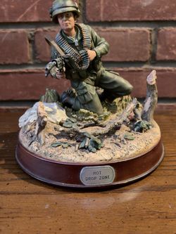 G.I. JOE “Hot Drop Zone" Military Soldier Figurine Sculpture