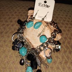 Es mar Turquoise (Faux) In Silver Necklace
