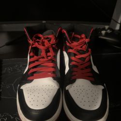 Jordan 1 Gym Red Black Toes