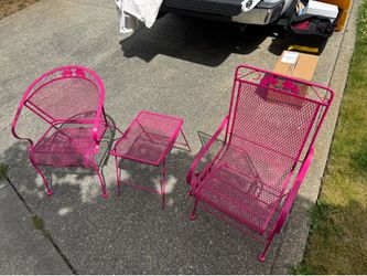 Pink table and chairs