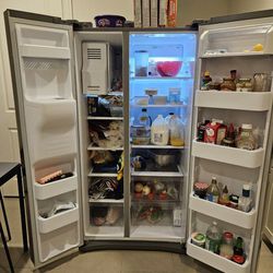 Samsung Double Door Refrigerator 4 Years Old Only