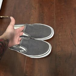 Women’s Size 10 Vans 