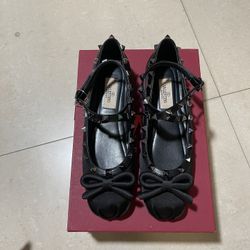 Valentino Pin-tied Ballet Flats