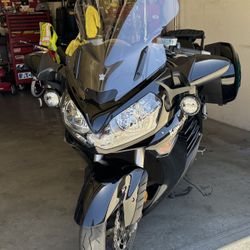 Kawasaki Concours 14