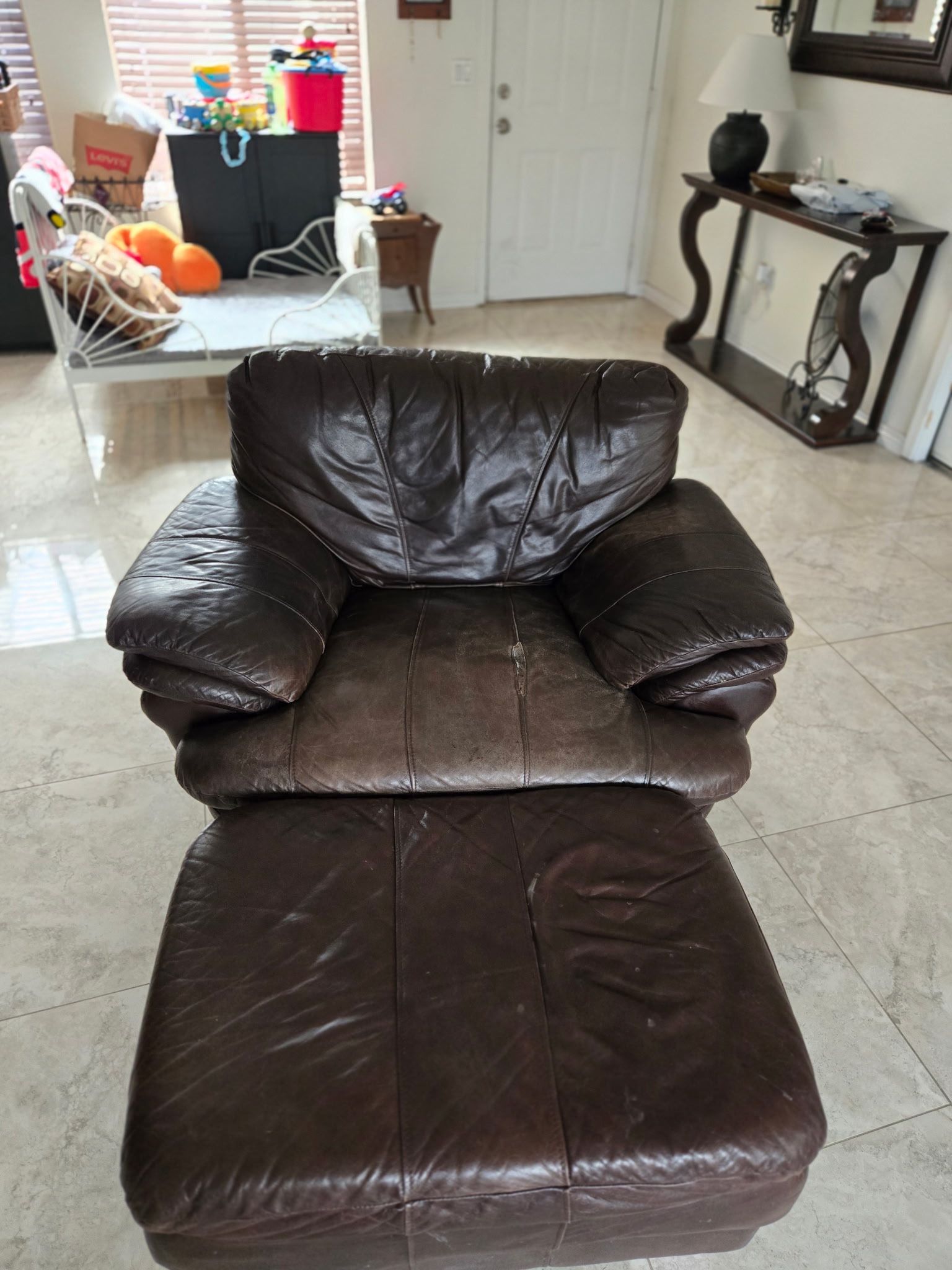 Leather Chair With Ottoman