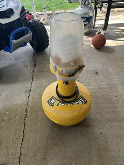 Yellow Wobble Light