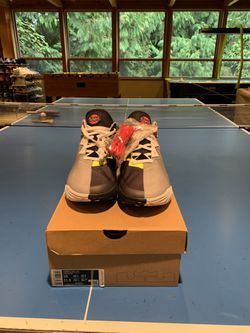 Lebron 18 Low Sylvester And Tweety