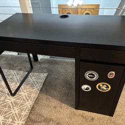Computer Desk In Good Condition 