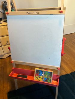 Melissa and Doug Easel