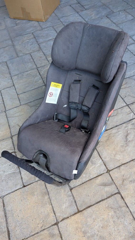 Clek FLLO Convertible Carseat