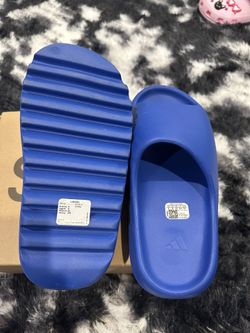 Yeezy Slides