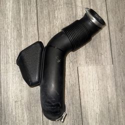 2015-2017 HYUNDAI SONATA AIR CLEANER BOX ASSEMBLY 28130-C1360 OEM