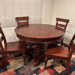 Round Dining Room Table 