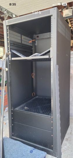 The middle Atlantic ERK-2725 Media Rack