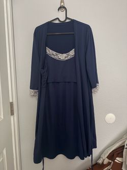 Maternity nursing gown
