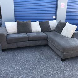 Sectional Couch 