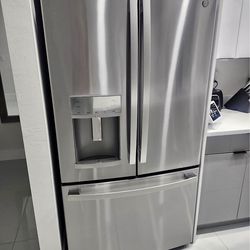 General profile refrigerator / can deliver
