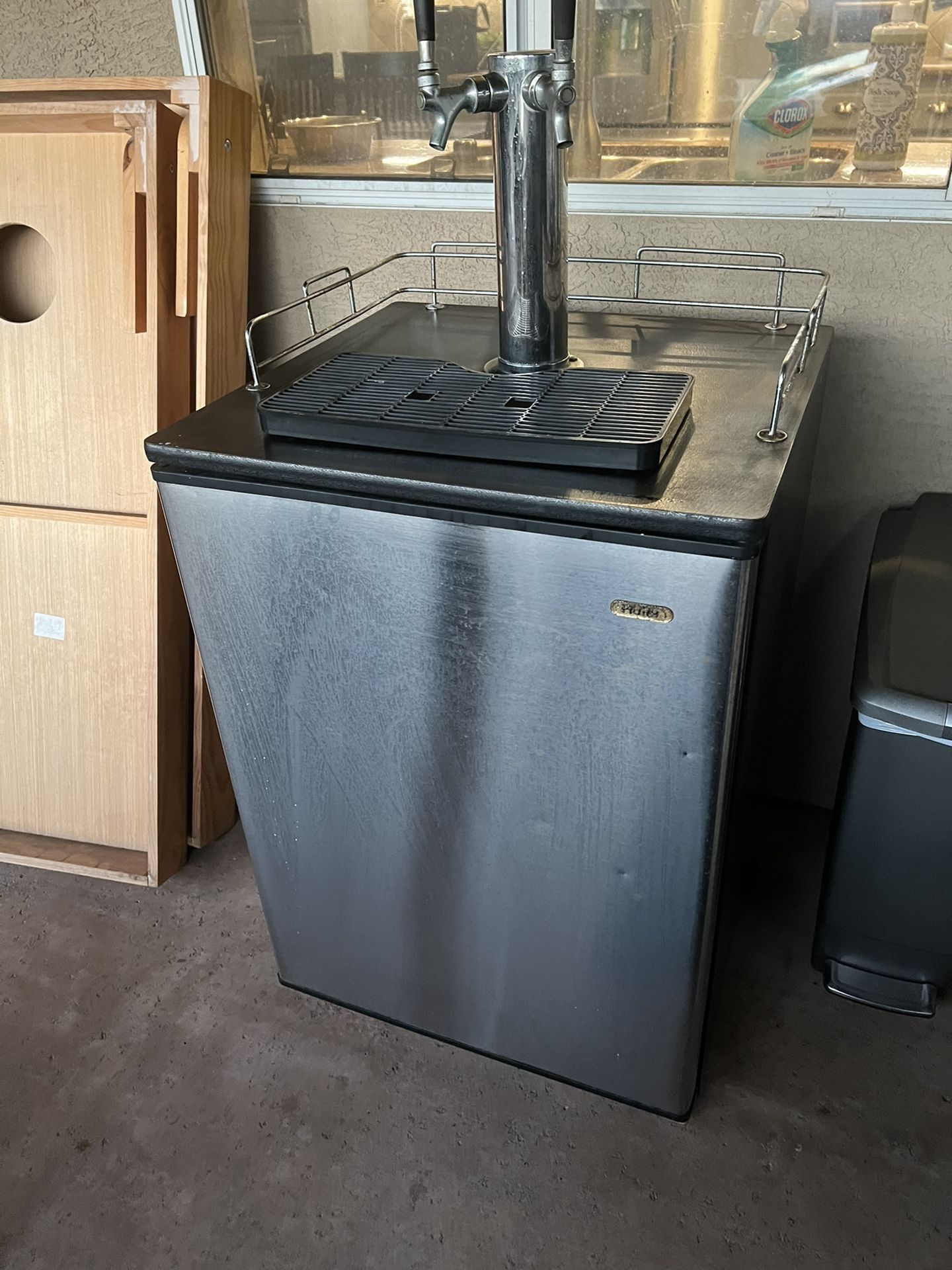 Haeir Kegerator keg fridge for Sale in San Diego, CA OfferUp
