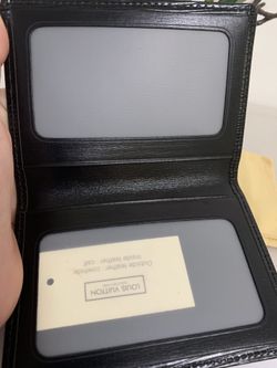 Authentic Louis Vuitton Card Holder Epi for Sale in West Covina, CA -  OfferUp