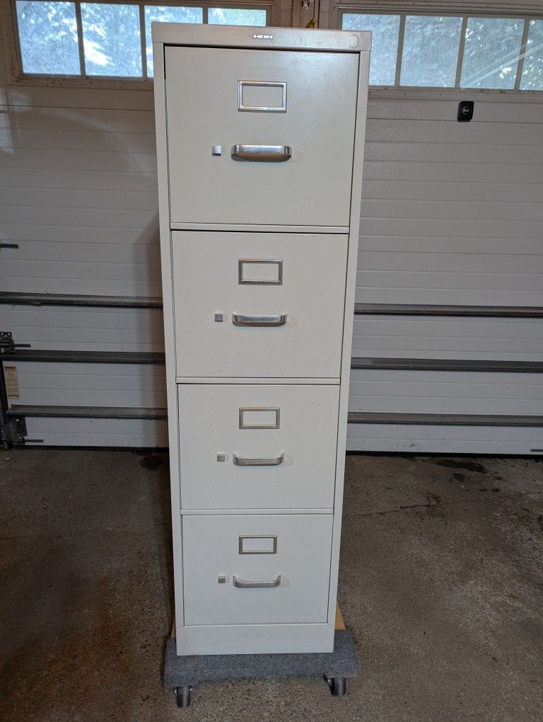 4 drawer file Cabinet