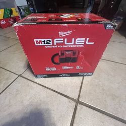 M12 FUEL 12-Volt Lithium-Ion Cordless 1.6 Gal. Wet/Dry Vacuum Milwaukee