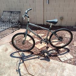 26 Inch Trek Navigator 50 City Bike 
