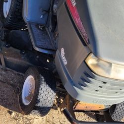 Craftsman Riding Lawn Mower