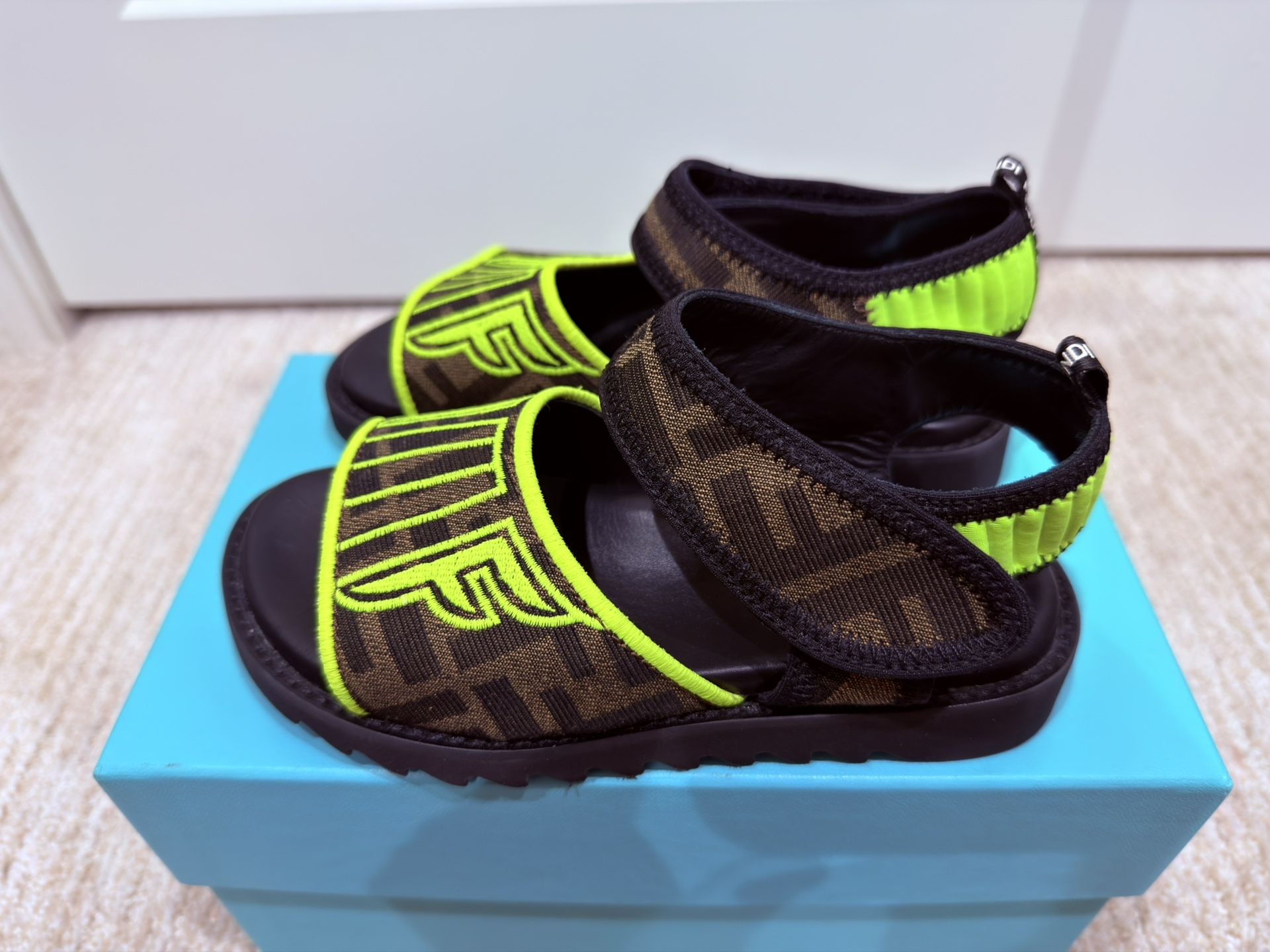 FENDI ROMA KIDS SANDLE