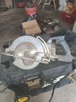 Skilsaw Worm Drive Circular Saw