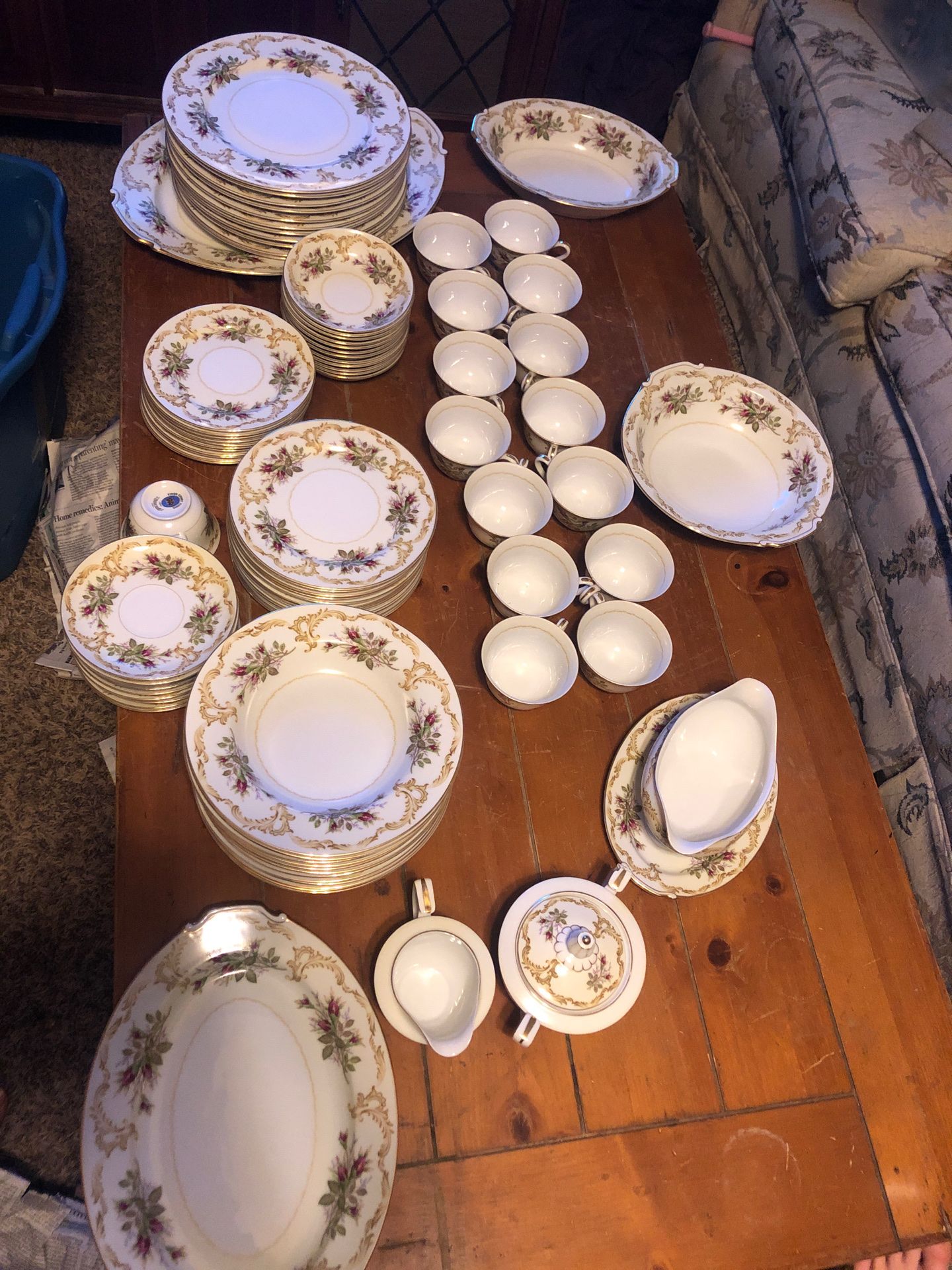 King’s Court China Dinnerware