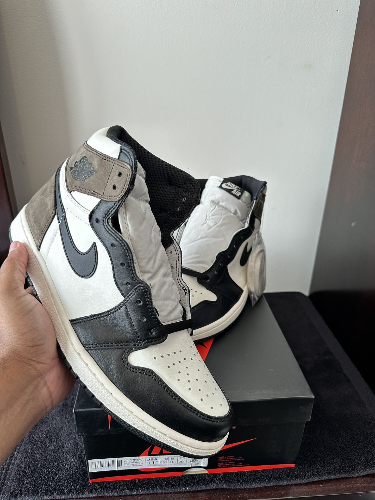 Jordan 1 Retro High Dark Mocha